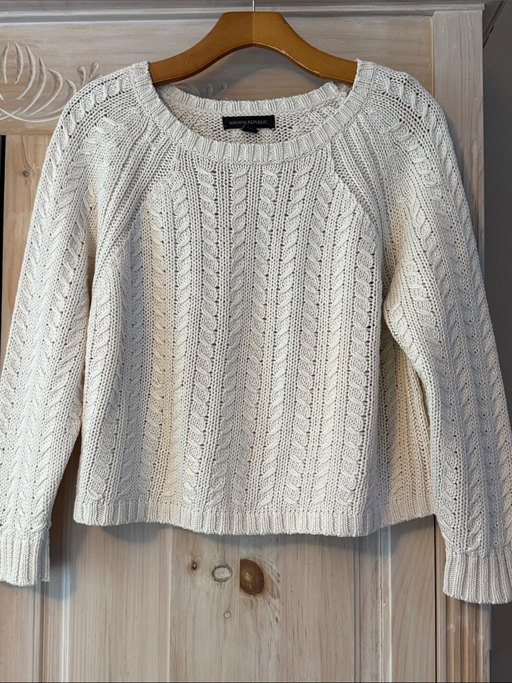 Banana Republic Cream 100% cotton Cable Crewneck Sweater